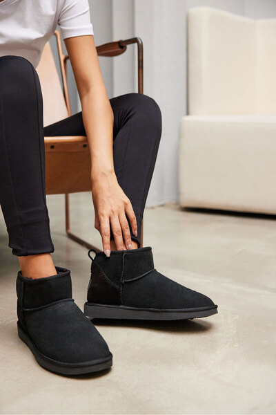 Pegia Hakiki Kürklü Kadın Mini Bot 191130