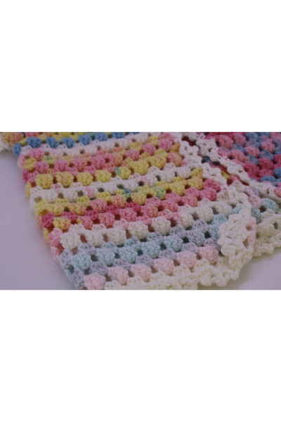 Mersin Alzheimer Derneği Çok Renli El Örgüsü Bebek Yelek Uzunluk:30 cm En 26 cm