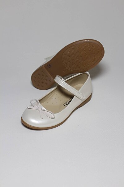 AKTAŞ ORTOPEDİ حذاء راقصة الباليه لتقويم العظام مصنوع من الجلد اللامع بفيونكة شارب للفتيات