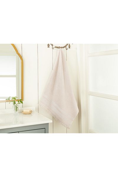 Madame Coco Elise Jacquard Bath Towel