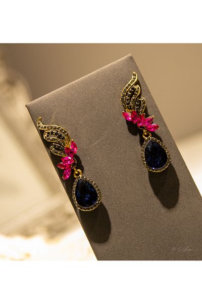 CHARM Statement earrings with blue sapphire and pink crystals