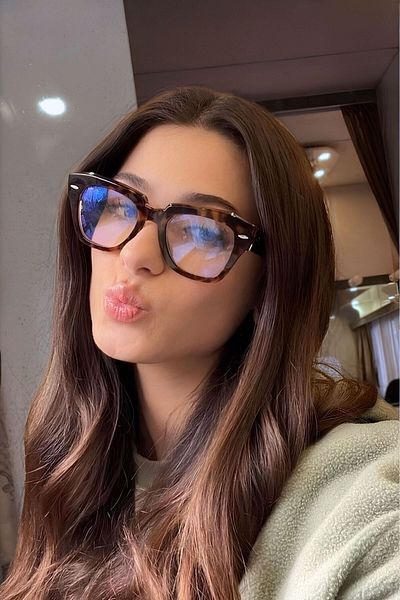 REN EYEWEAR نظارات شاشة شفافة ذات إطار سميك وحماية من الضوء الأزرق الشهيرة من Stake