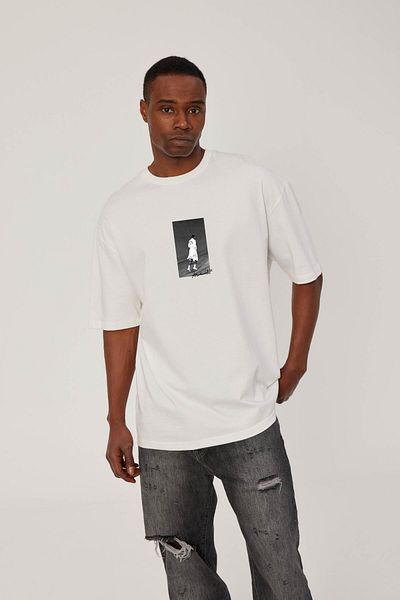 NOMARC Λευκό T-Shirt - Μουάμεν Άλι με εμπριμέ φωτογραφία