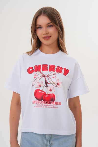 Basics&More Γυναικείο μπλουζάκι White oversized Cherry Awesome Summer με τύπωμα