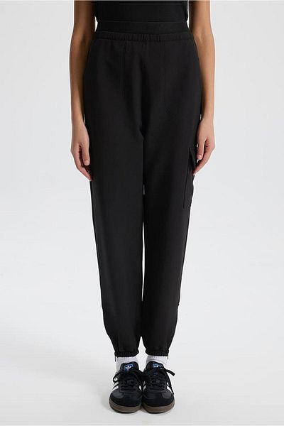 VENA Women's July Black Cargo Pocket Raised Parachute Jogging Pants
