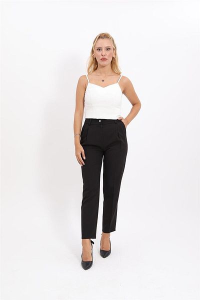 ÖNDER ÖZSOY Pleated Classic Pipe Leg Trousers-Black