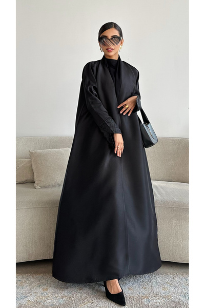 outline Black abaya with taffeta fabric