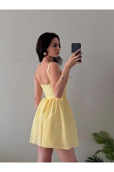 LOCH BUTİK Rochie mini galbenă pentru femei, cu corset în talie și șireturi pe umeri