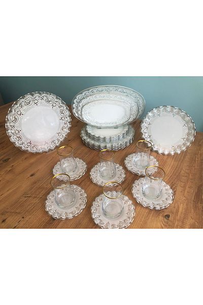 B&M Silver Lace Patterned Curved 27 Piece Breakfast Set