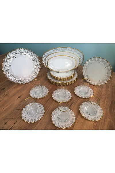 B&M Gold Lace Patterned Curved 27 Piece Breakfast Set