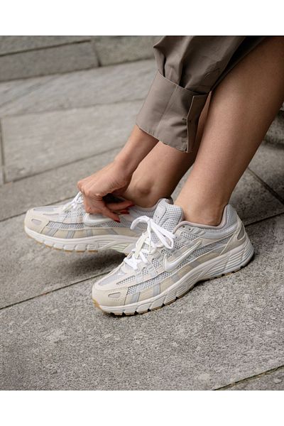 Nike Pantofi de damă Nike P-6000 OPP1