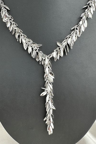 Modex Adjustable Y Necklace with Moving Leaf Detail (60cm)