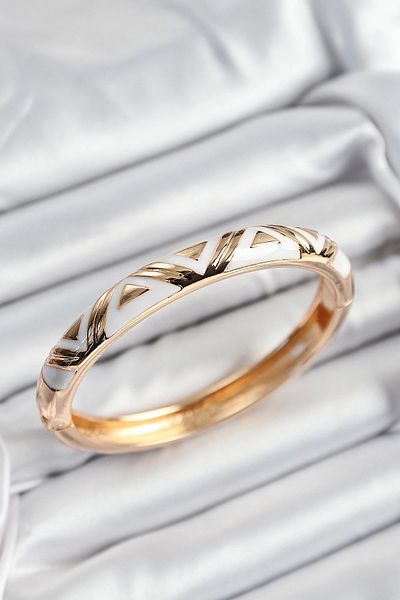NETWORK ART Bfs Mineli Brass White Triangle Motif Gold Color Women's Handcuffs