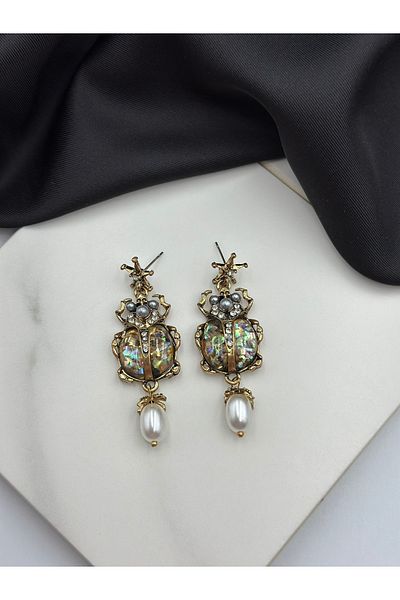 Duéra Brand Model Design Dangle Earrings with Spider and Pearl Detail