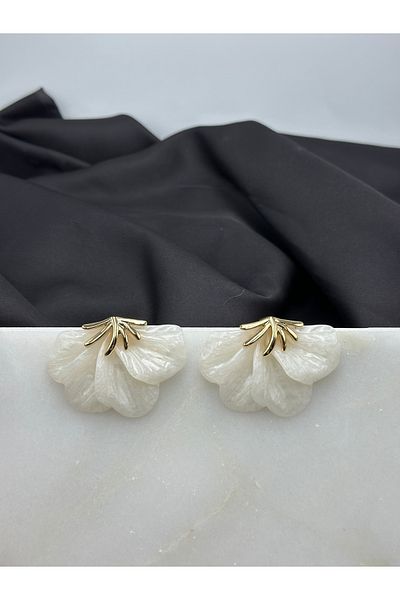 Duéra White Enamel Floral Gold Detailed Design Stylish Earrings