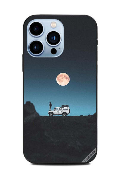 Covernex غطاء حماية لهاتف Apple iPhone 13 Pro - صورة القمر والرجل يقفان على س...
