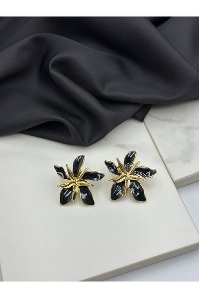Duéra Black Enameled Floral Gold Detailed Design Stylish Earrings