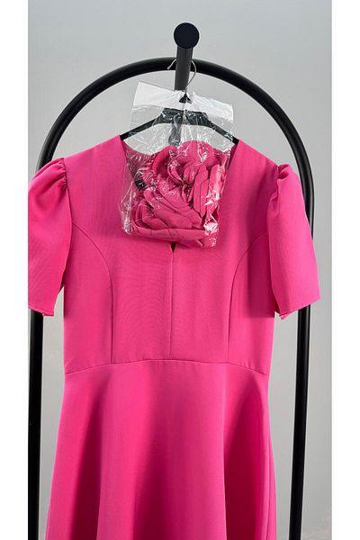 Koza Butik Γυναικείο φόρεμα μίντι με λαιμόκοψη με λεπτομέρεια λουλουδιών 5337-25