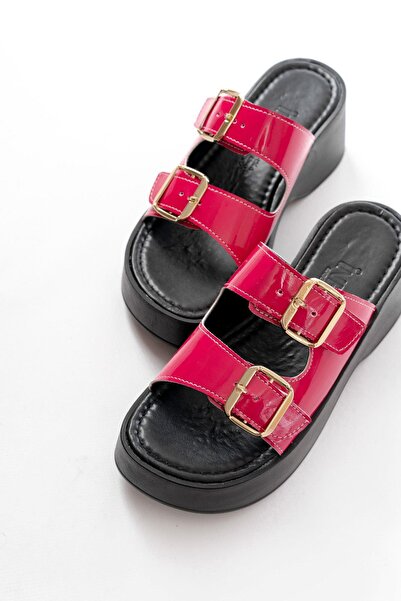 Aymood 24414-574 Fuchsia Patent Leather Daily Buckle Wedge Heel Women's Slippers