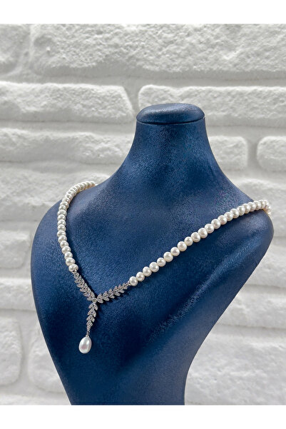 Livora Jewelry Beyaz İncili Pırlanta Montür V Model Kadın Gümüş Kolye - İncil...