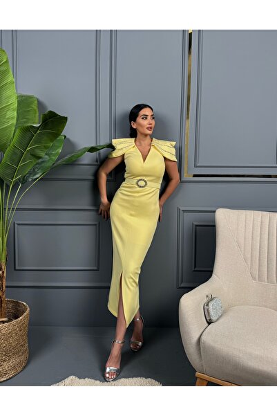 1Moda1Tarz Kadın İthal Scuba Kumaş Taşlı Omuz Detaylı Kemerli Astarlı Özel Tasarım Elbise