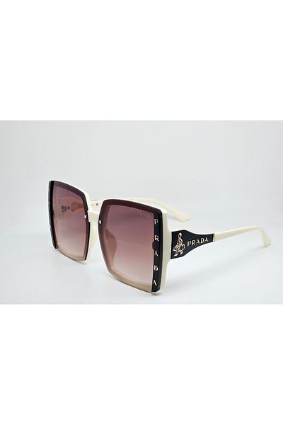Prada Beautifully designed Prada sunglasses with all accessories