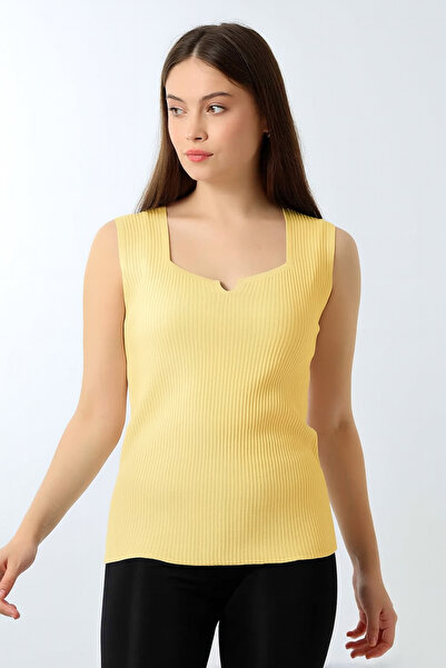 BELISTIL بلوزة صيفية بدون أكمام ذات ياقة مربعة وحزام سميك باللون الأصفر الزبدة