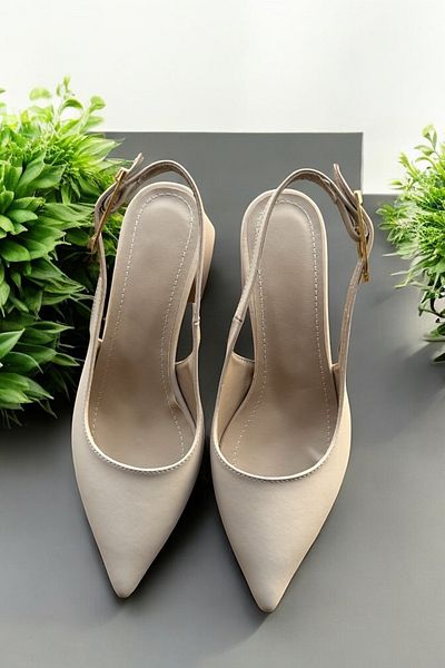 DİVOLYA Calista Beige Side Buckle (4 cm Heel Length) Pointed Toe Heeled Ballerina Shoes