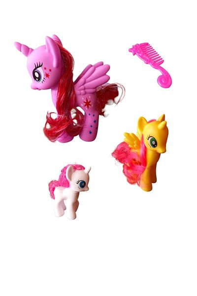 PopŞeker Pony Care and Friendship Set: 3 Cute Characters and Comb!
