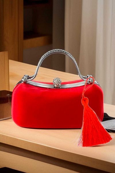 W MAX WM Red Satin Evening Dress Bag Zircon Stone Tassel Evening Dress Stylish Bag Is an Elegant Design