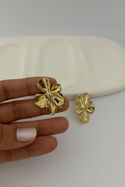 DELEIZA ACCESSORY Steel Gold Flower Form Earrings