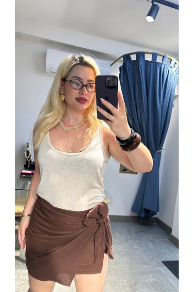 GLAM Beyaz Tiril hafif transparan derin yuvarlak yaka bluz