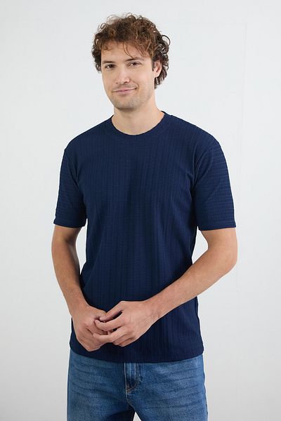 Fulla Moda Μπλουζάκι από ύφασμα βάφλα με λαιμόκοψη