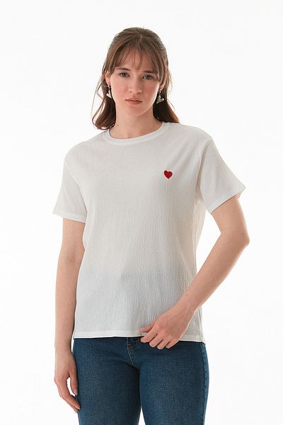 Fulla Moda Heart Embroidered Wrinkle Fabric T-Shirt