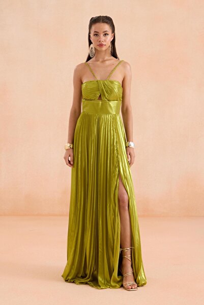 Carmen Fıstık Yeşili Askılı Yırtmaçlı Laklı Şifon Abiye Elbise