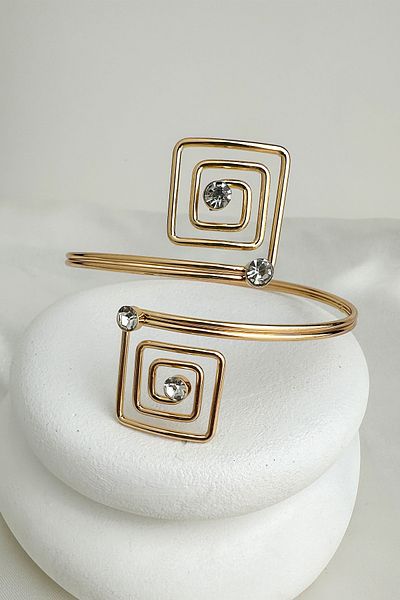 Modex Gold Color Stone Detail Square Geometric Shaped Arm Accessory (Diameter: 9cm)