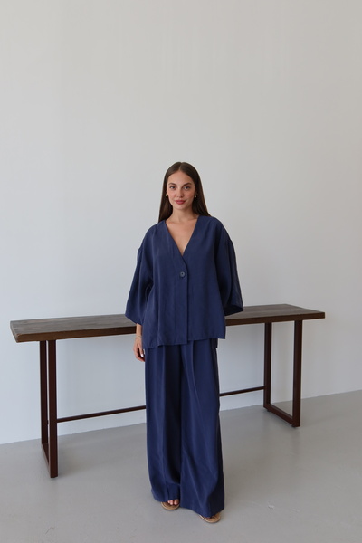 Laluvia Sötétkék, egygombos, részletesen kidolgozott modális öltöny - 51173