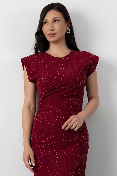 PULLIMM Rochie cu gât roșu cu umeri căptușiți cu pietre GRS3708