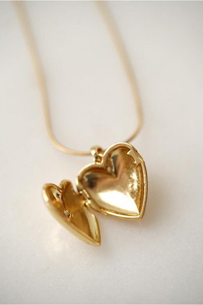 AŞIK ACCESSORIES Stainless Steel Starry Heart Locket Necklace