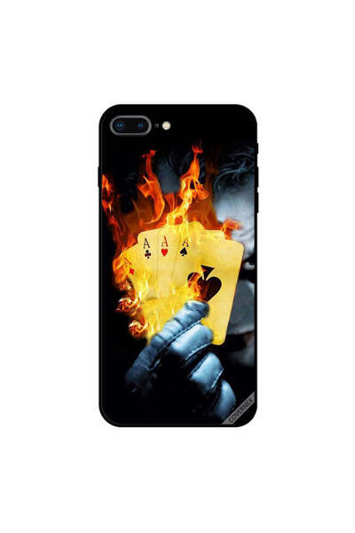 Covernex غطاء حماية لجهاز iPhone 7 Plus يحمل في يده بطاقات محترقة