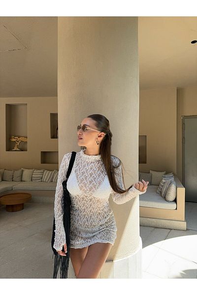 BB Bensu Buyruk Finger-Inserted White Lace Dress