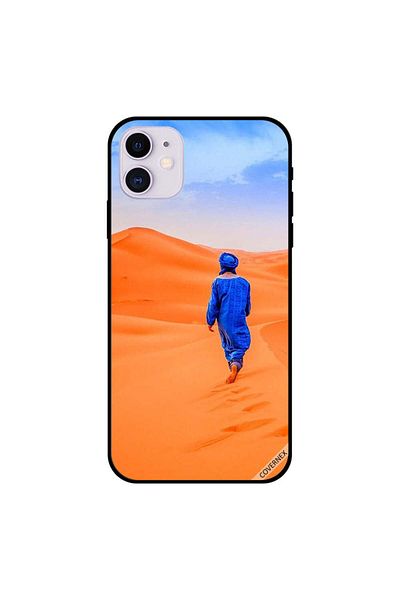 Covernex غطاء حماية لجهاز iPhone 11 بفستان أزرق، صبي يمشي على رمال الصحراء