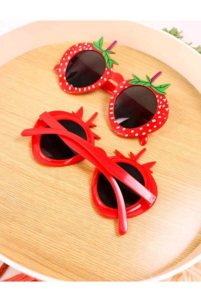 OEM Girls' red strawberry-shaped sunglasses