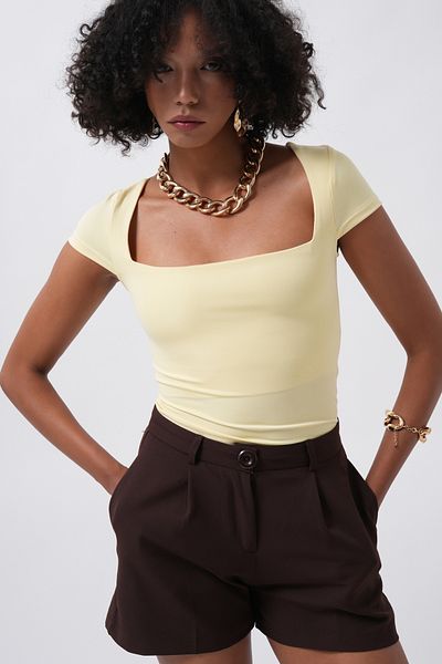 Black Fashion Bluză galbenă mini decoltată cu detaliu fereastră