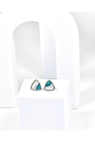 NARRU Handmade NARRU earrings, stylized triangle, turquoise, white and silver, Vasia