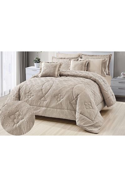aram Plain king-size bedspread with a pattern to add beauty and elegance to your room decor. Duvet size: 260x240 cm.