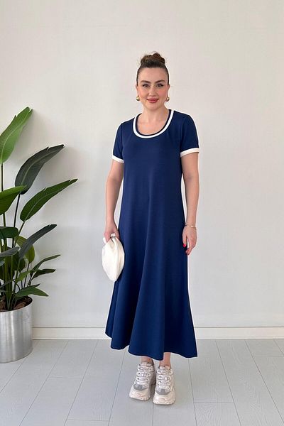 MaziButik Rochie modală cu decolteu rotund, albastru bleumarin