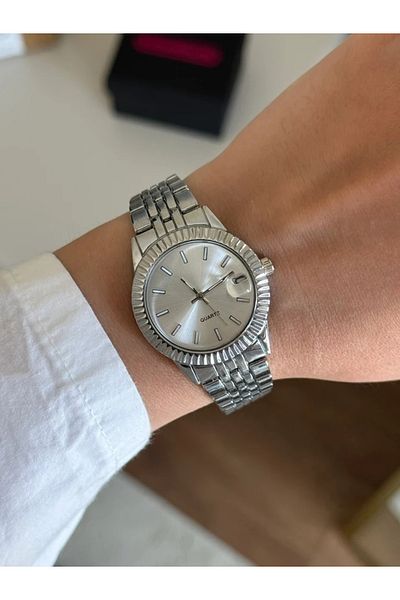 RoseandRoses Olenda Round Serrated Case Women Wrist Watch Silver (White Dial)