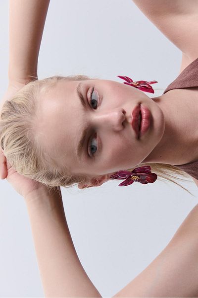 Stradivarius Orchid flower earrings