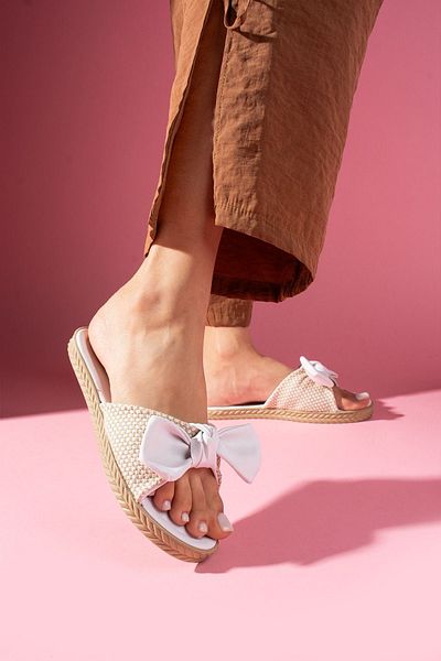 FUGA MODA Vanta White Straw Wrap Detailed Bow Slippers
